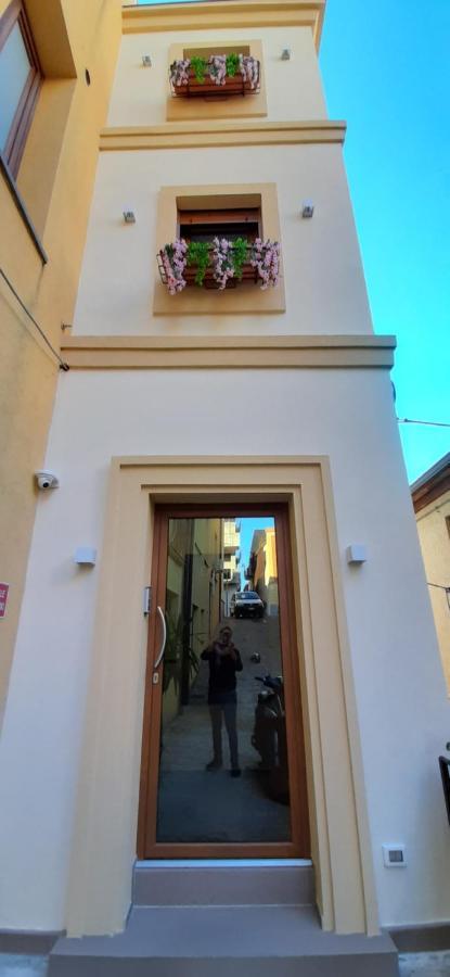 Donjon Suite Centro Storico Castelbuono  Ngoại thất bức ảnh
